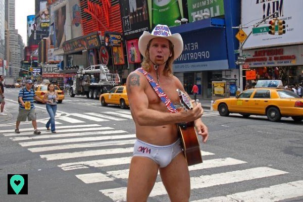El vaquero desnudo de Times Square: ¡no olvides posar a su lado!