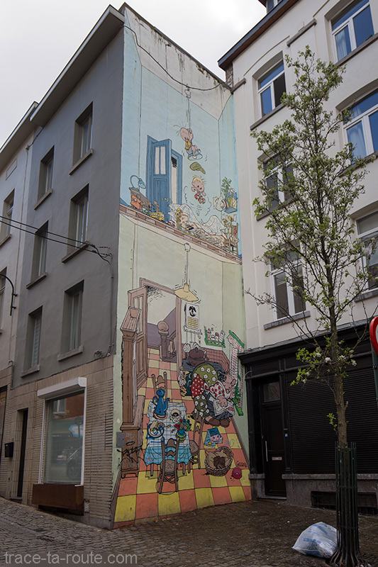 BD FRESCOES in the streets of BRUSSELS