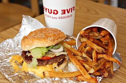 Hamburger restaurants in NYC: where to eat the best burgers in New York?