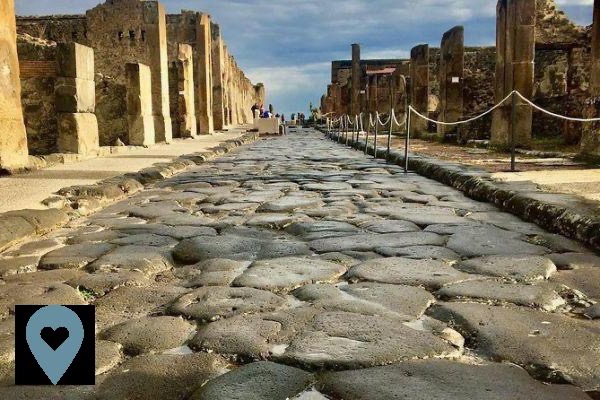 Visit Pompeii: Skip-the-Line Ticket and Guided Tour of Pompeii