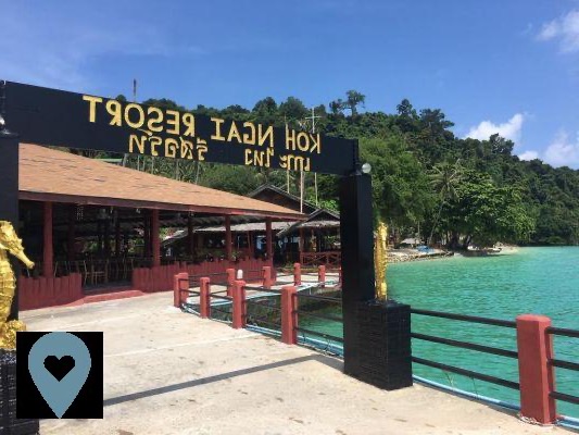 Where to sleep in Koh Ngai and what to visit in Koh Ngai