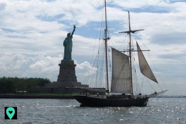 Paseos en barco y cruceros con cena en Nueva York: ¡las mejores excursiones!